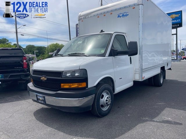 2025 Chevrolet Express Cutaway