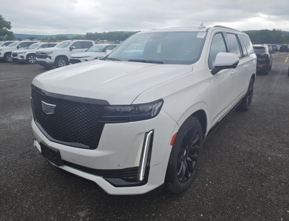Used 2023 White Cadillac Sport Platinum image 1