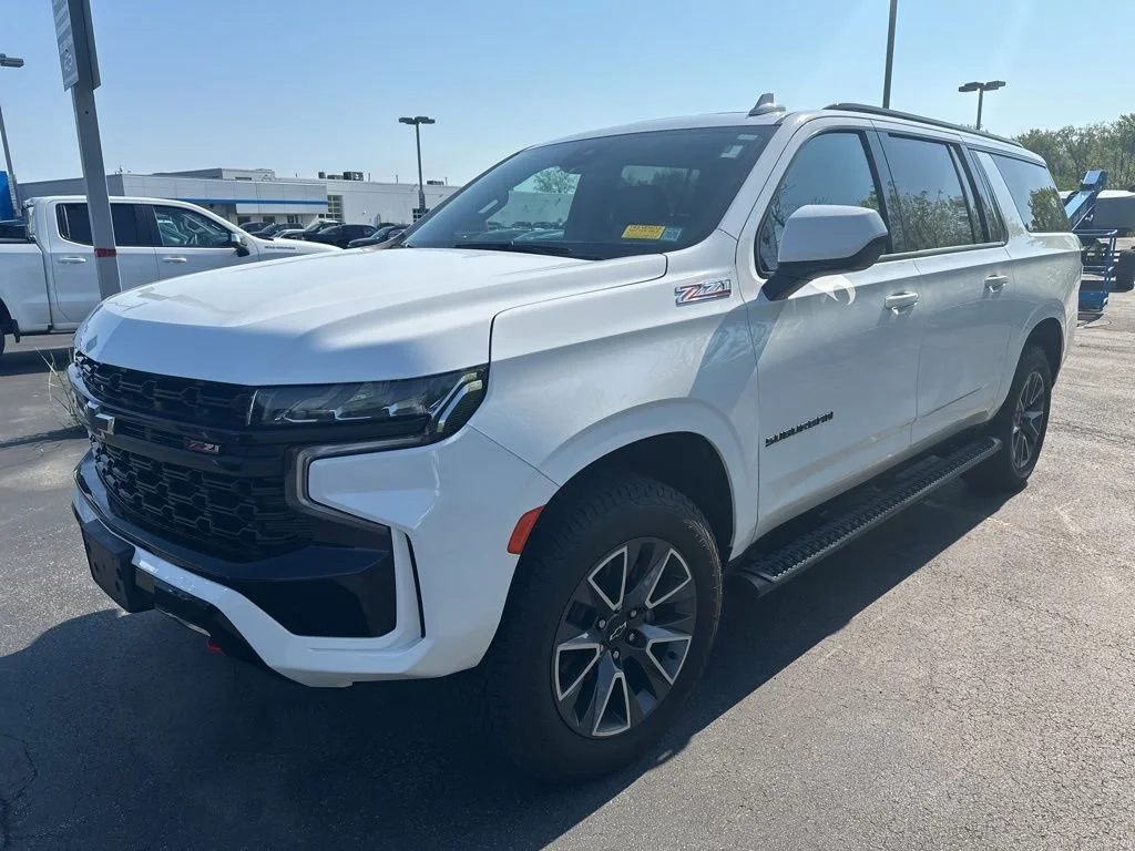 2023 Chevrolet Suburban 4WD 1500 Z71's photo