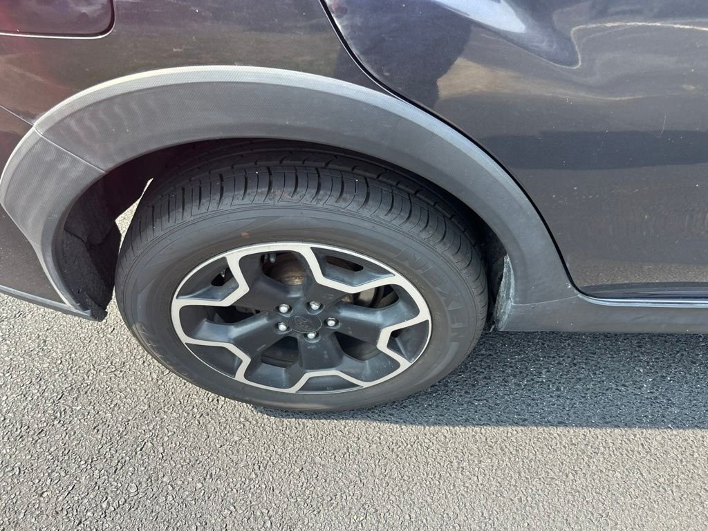 Used 2014 Gray Subaru 2.0i Premium image 12