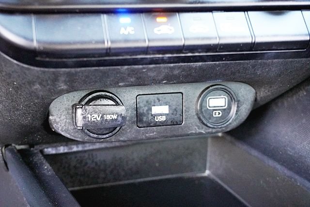 Used 2021 Gray Hyundai SE image 26