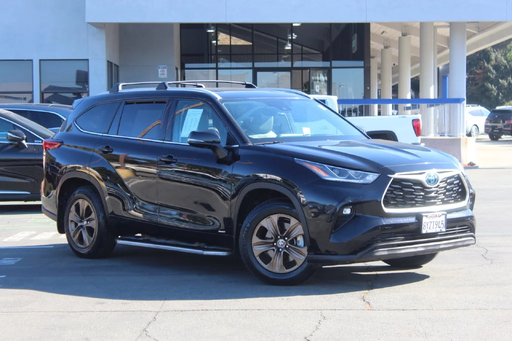 2022 Toyota Highlander Bronze Edition