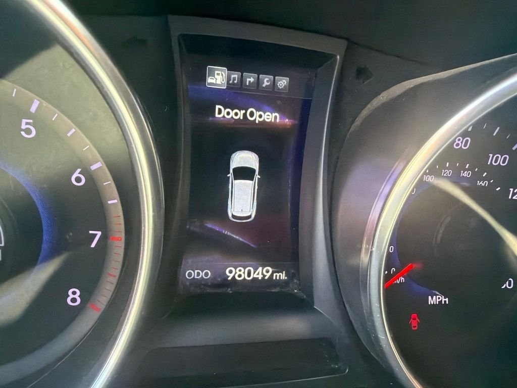 Used 2014 Gray Hyundai Base image 3
