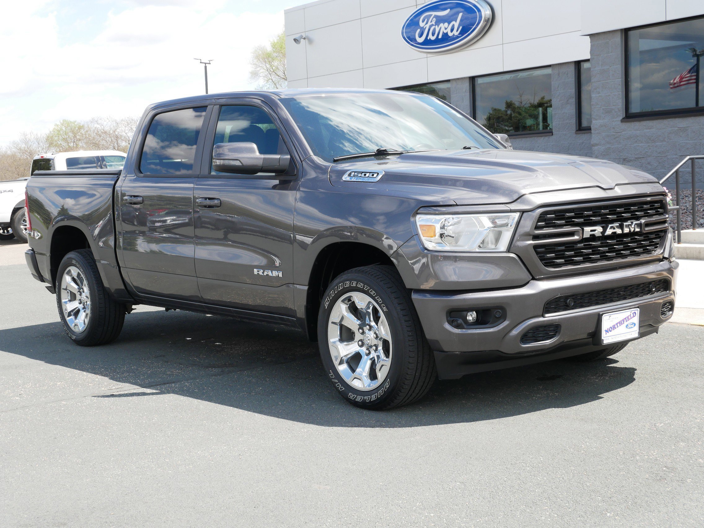 View vehicle photo 2
