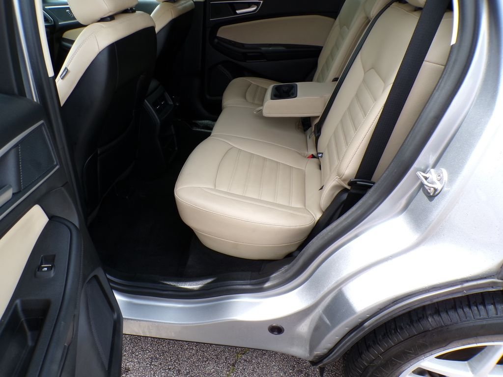 Used 2024 Silver Metallic Ford SEL image 23