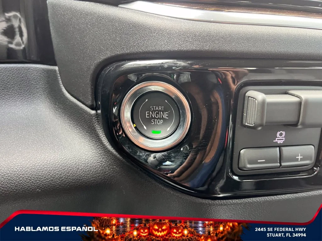 Used 2026 Downpour Metallic GMC Elevation image 28
