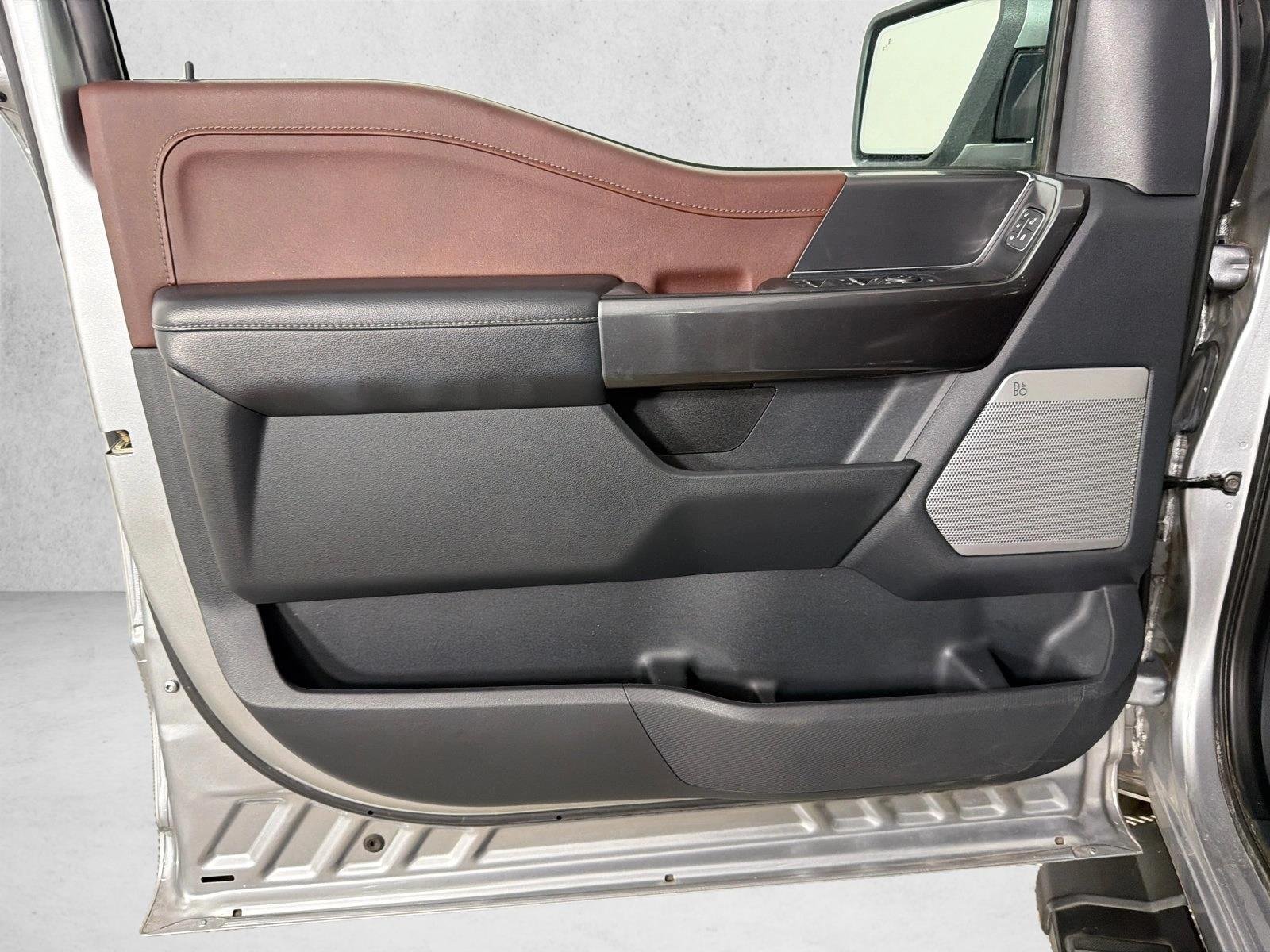Used 2021 Iconic Silver Metallic Ford LARIAT image 11