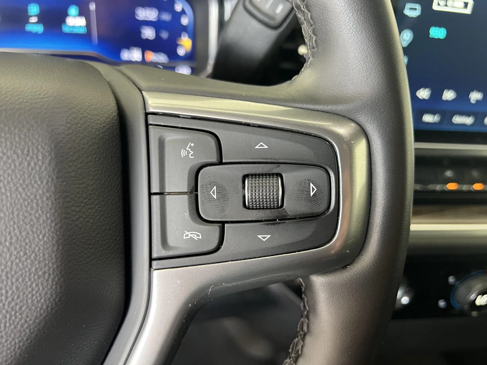 Used 2024 Slate Gray Metallic Chevrolet LT (2FL) image 11