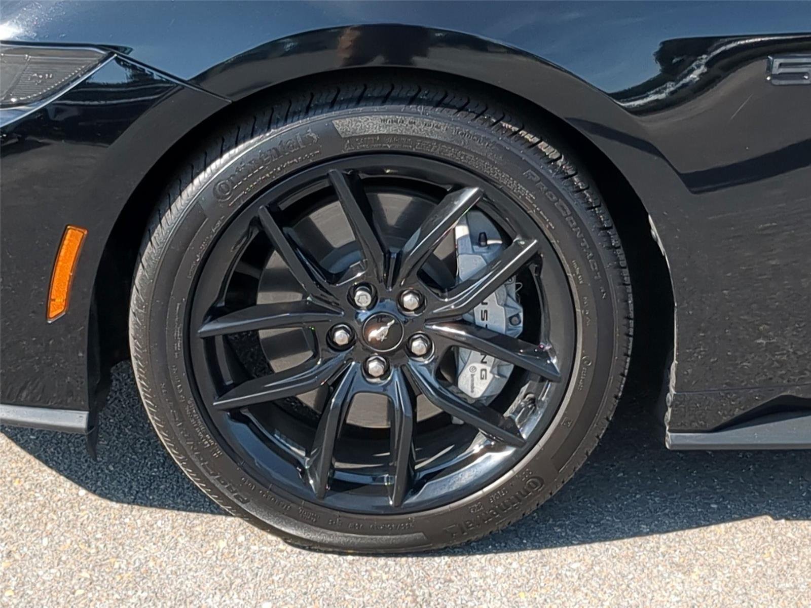 Used 2025 Shadow Black Ford GT Premium image 9