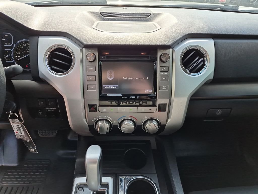 Used 2019 Gray Toyota SR5 image 26