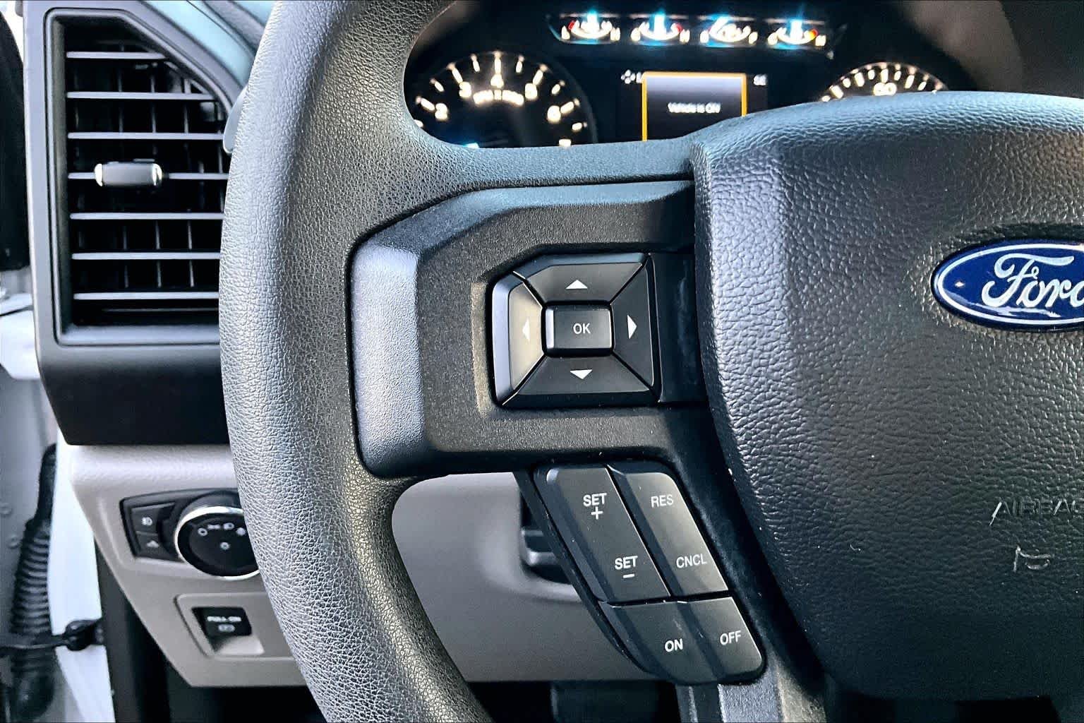 Used 2018 Oxford White Ford XL image 24