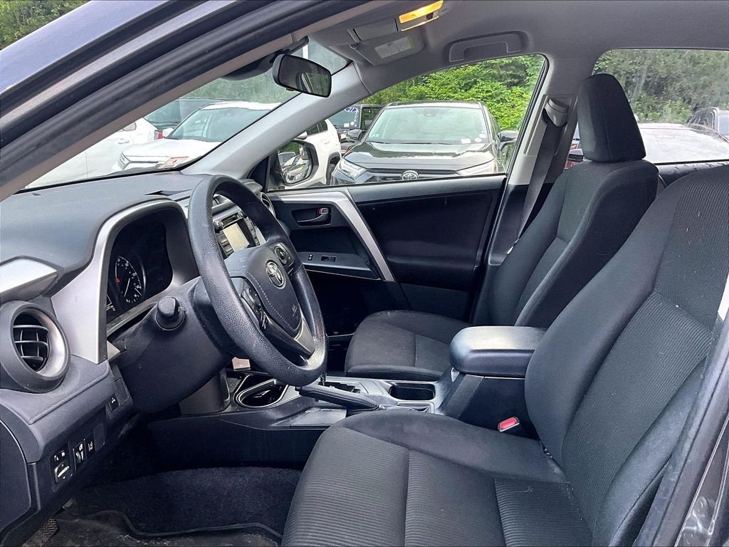 Used 2018 Gray Toyota LE image 4