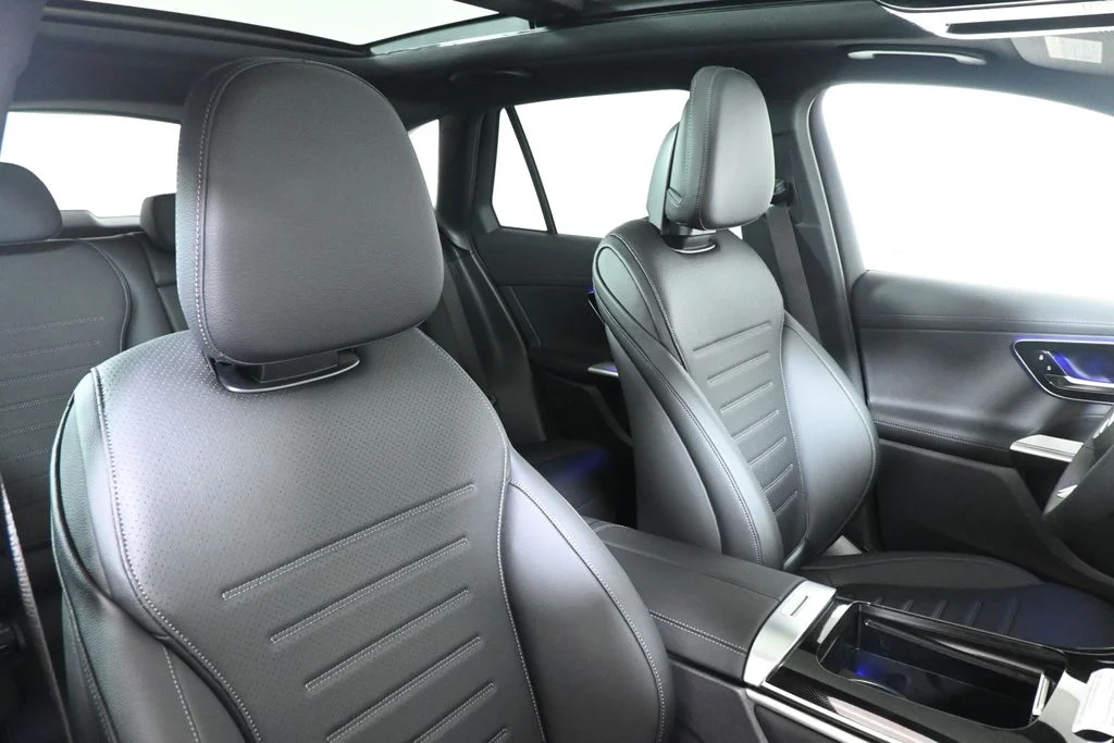 New 2026 Silver Mercedes-Benz GLC 300 image 32