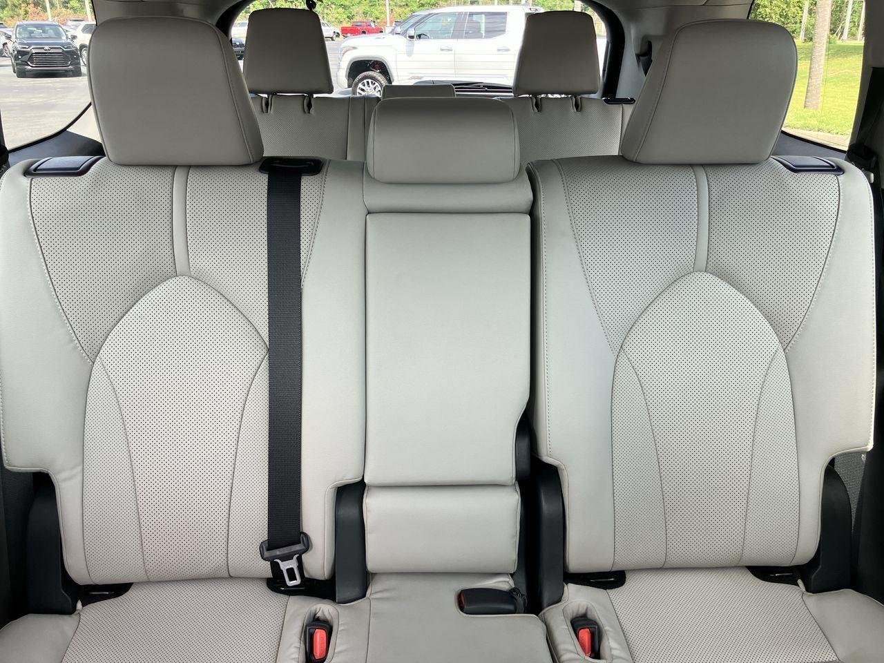 Used 2025 White (Wind Chill Pearl) Toyota Limited image 37