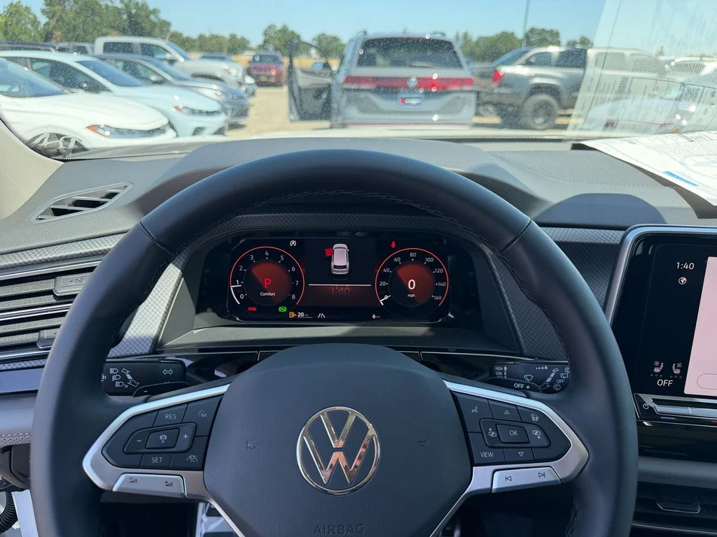 New 2026 Opal White Pearl Volkswagen 2.0T Peak Edition image 16