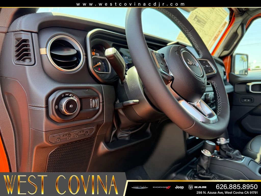 New 2025 Joose Exterior Paint Jeep Sahara image 14