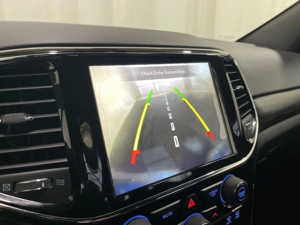 Used 2019 Silver Jeep Altitude image 13