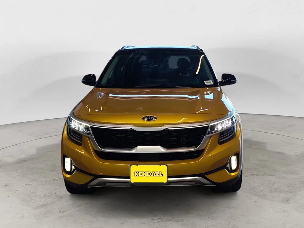 Used 2021 Yellow Kia SX image 2