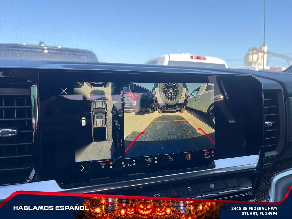 New 2026 Sterling Metallic GMC Elevation image 32