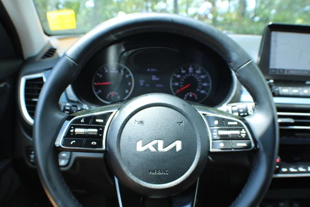 Used 2023 Mars Orange Kia S image 8