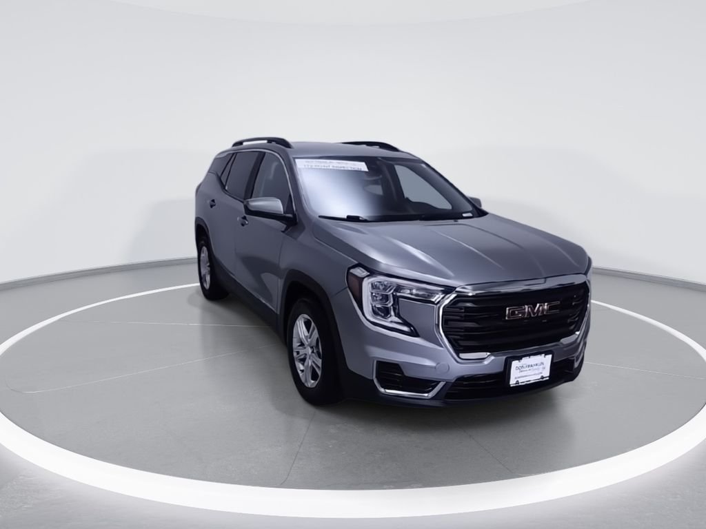 Used 2023 Silver GMC SLE image 3