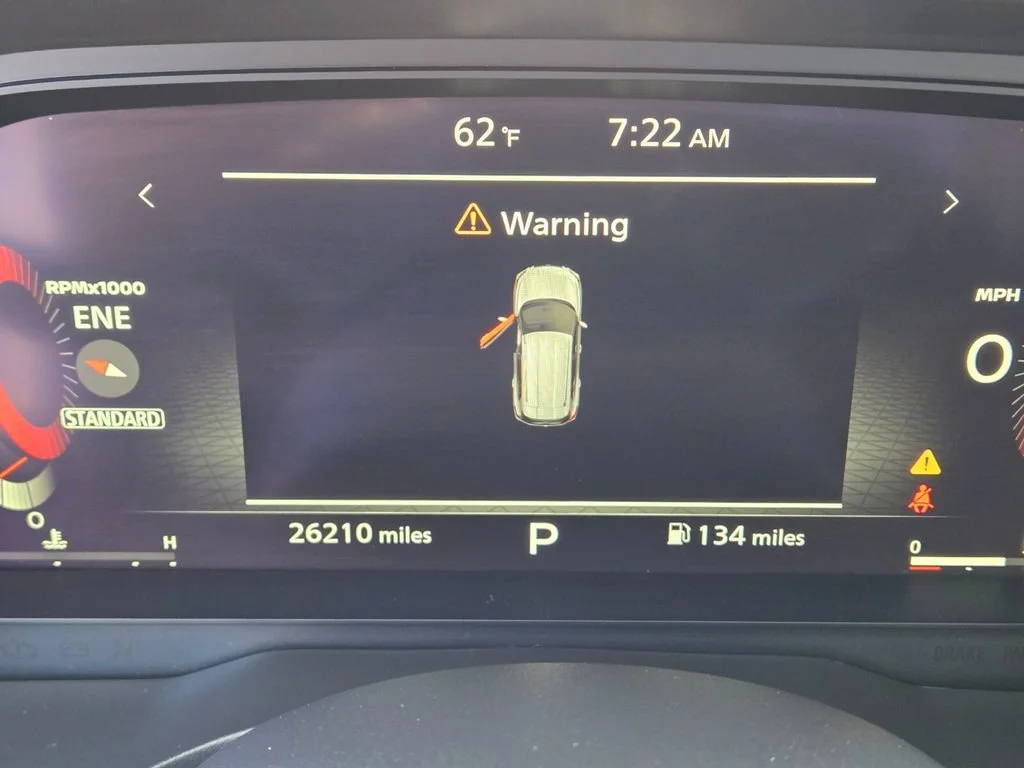 Used 2021 Boulder Gray Pear Nissan Platinum image 23