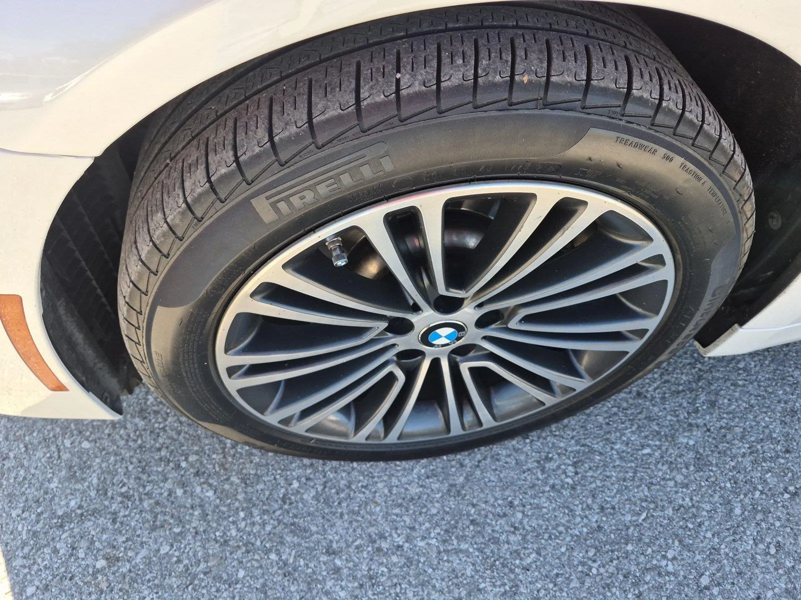 Used 2019 Mineral White Metallic BMW 530i xDrive image 10