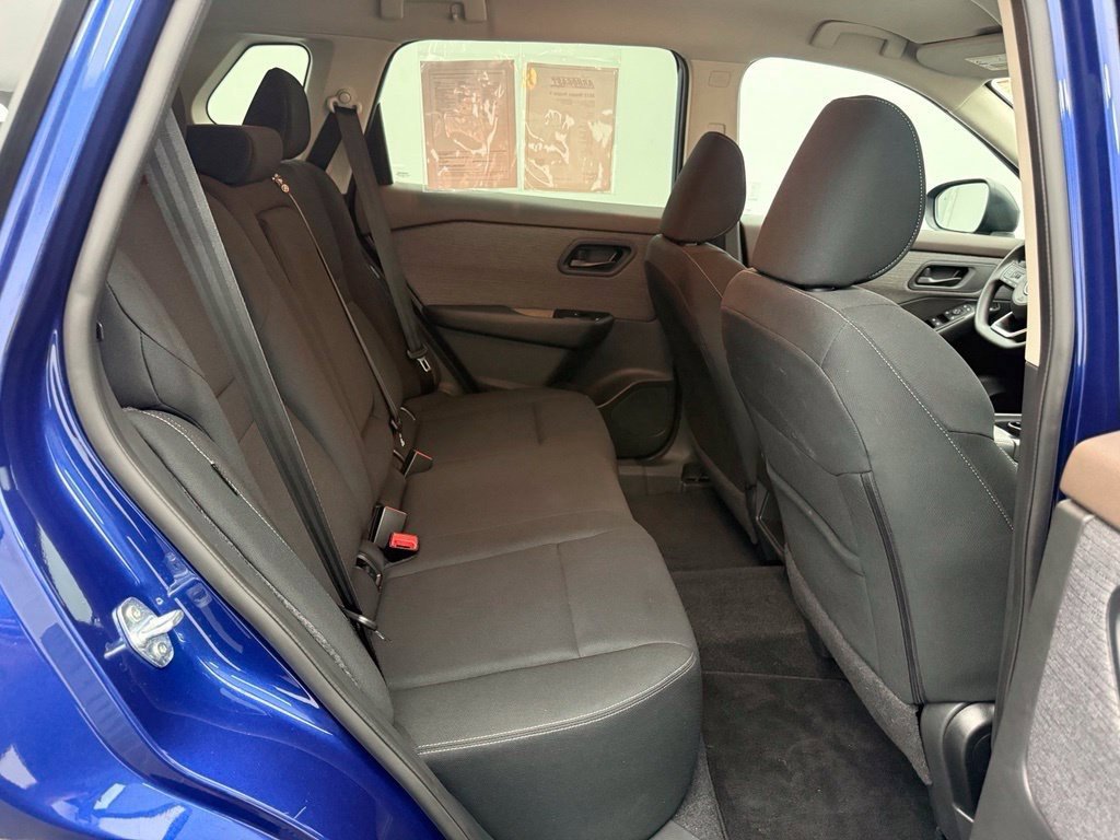 Used 2023 Blue Nissan S image 38