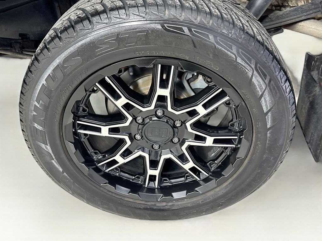 Used 2016 Shadow Black Ford XLT image 35