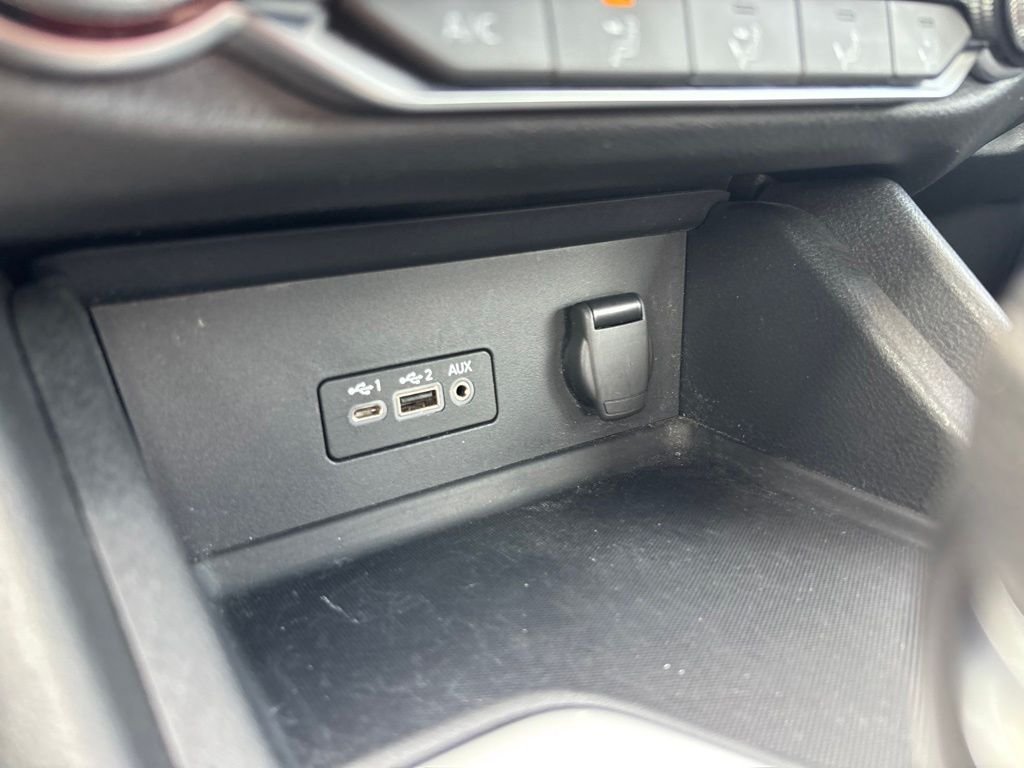Used 2022 Gray Nissan SV image 25
