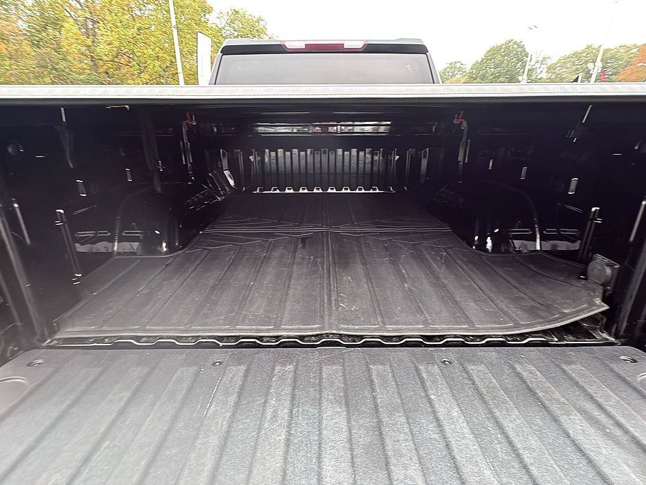 Used 2022 Black Chevrolet RST image 2
