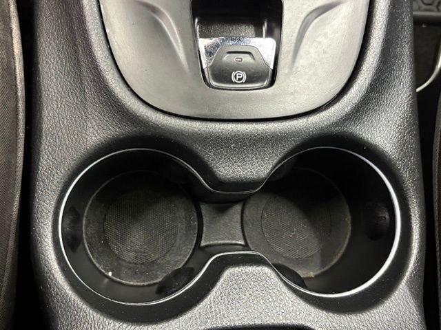 Used 2016 Silver Jeep Latitude image 30
