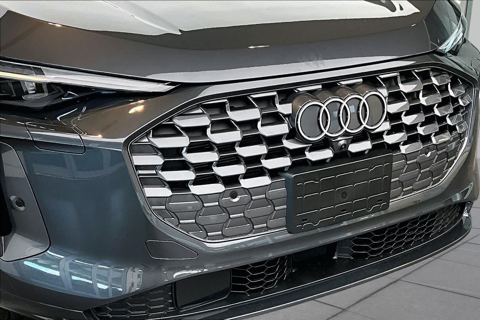 Certified Used 2025 Tambora Gray Metallic Audi Premium Plus image 31