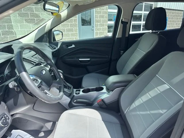 Used 2014 Red Ford SE image 12
