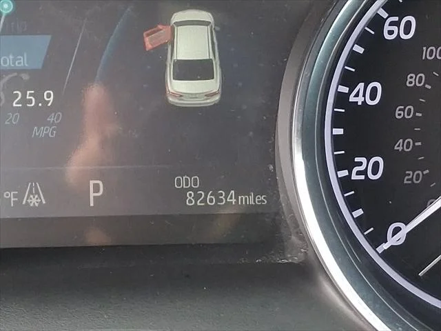 2020 Toyota Camry XLE - Photo 23