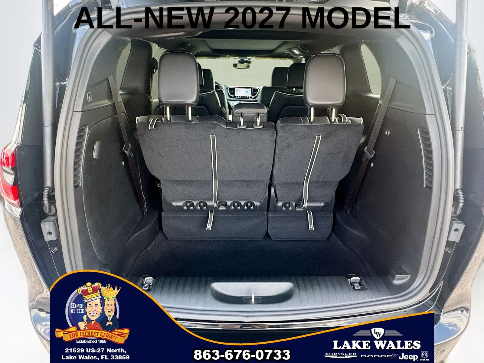 New 2027 Diamond Black Crystal Pearl-Coat Exterior Paint Chrysler Limited image 26