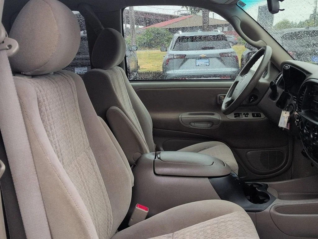Used 2006 Natural White Toyota SR5 image 27