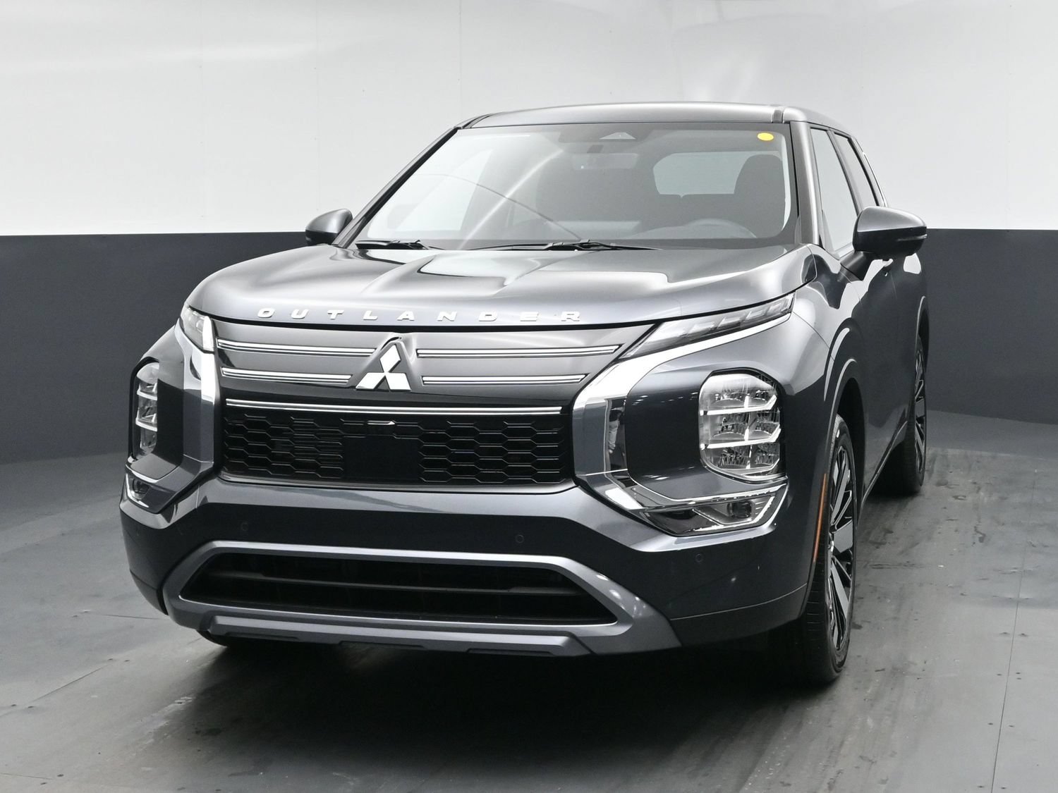 New 2026 Graphite Gray Mitsubishi SE 1.5T 2WD image 1