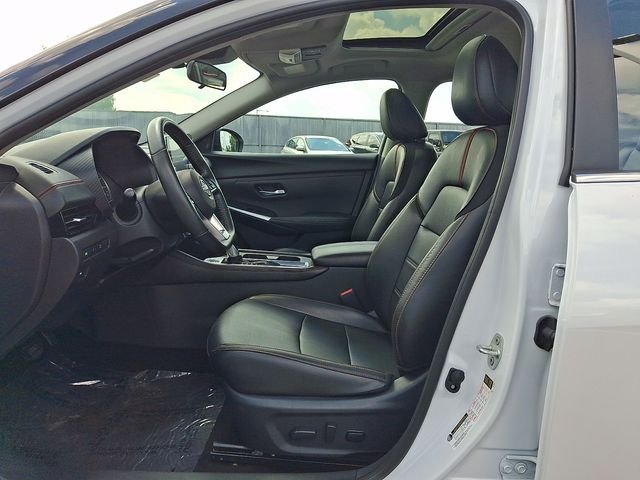 Used 2025 White Nissan SR image 11
