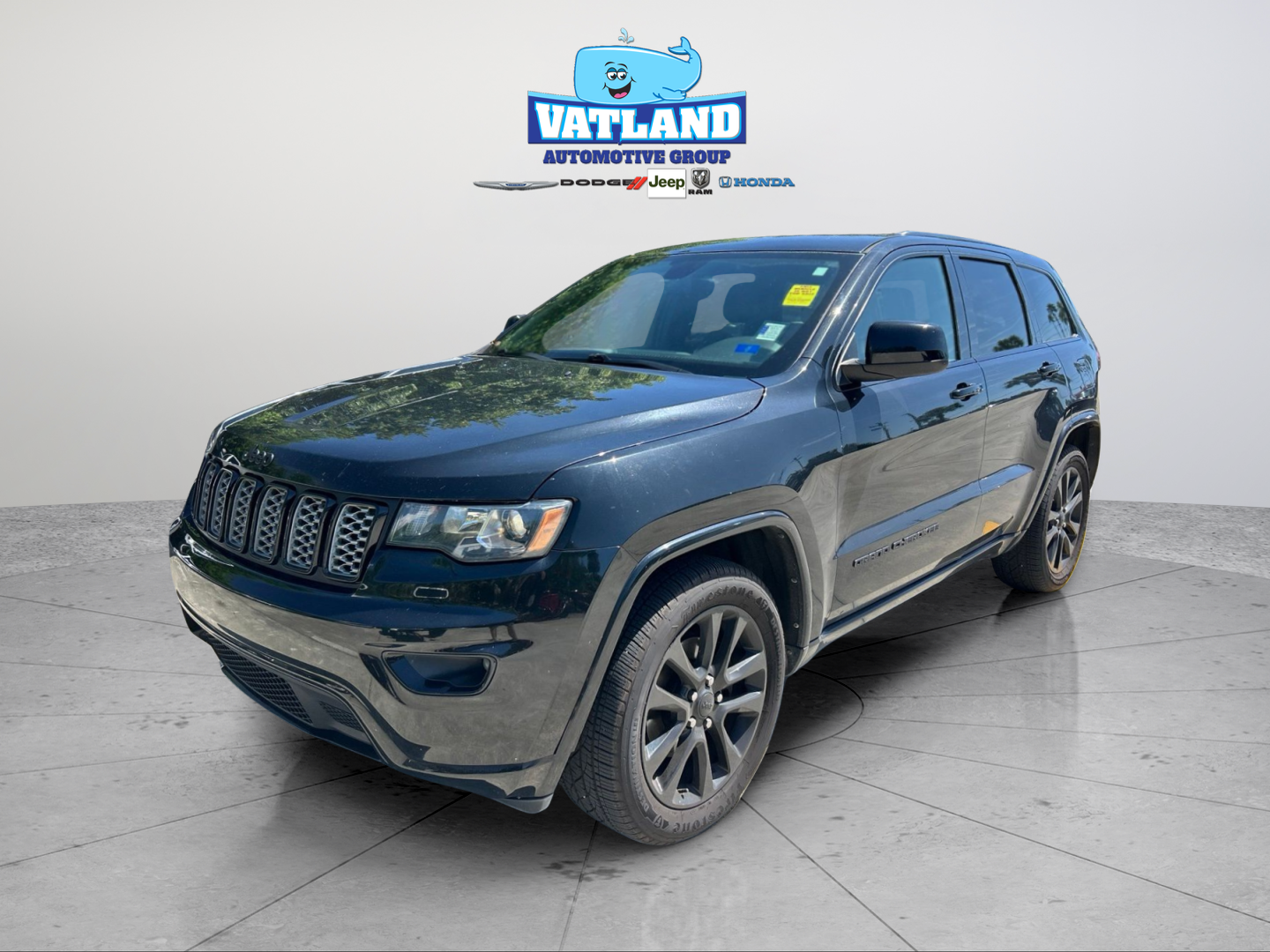 Used 2018 Black Jeep Altitude image 1