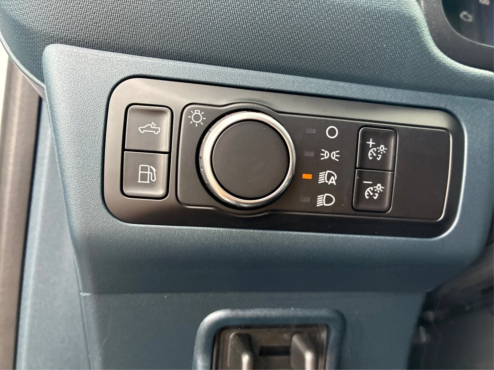 New 2026 Oxford White Ford XLT image 16