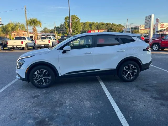 Used 2025 White Kia EX image 39