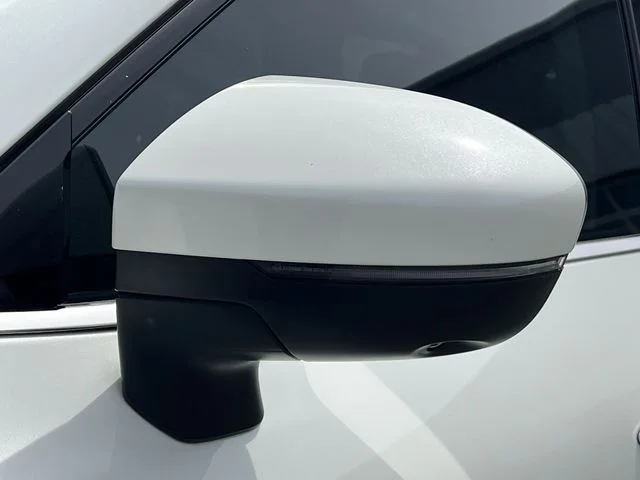Used 2024 White Nissan Platinum image 46