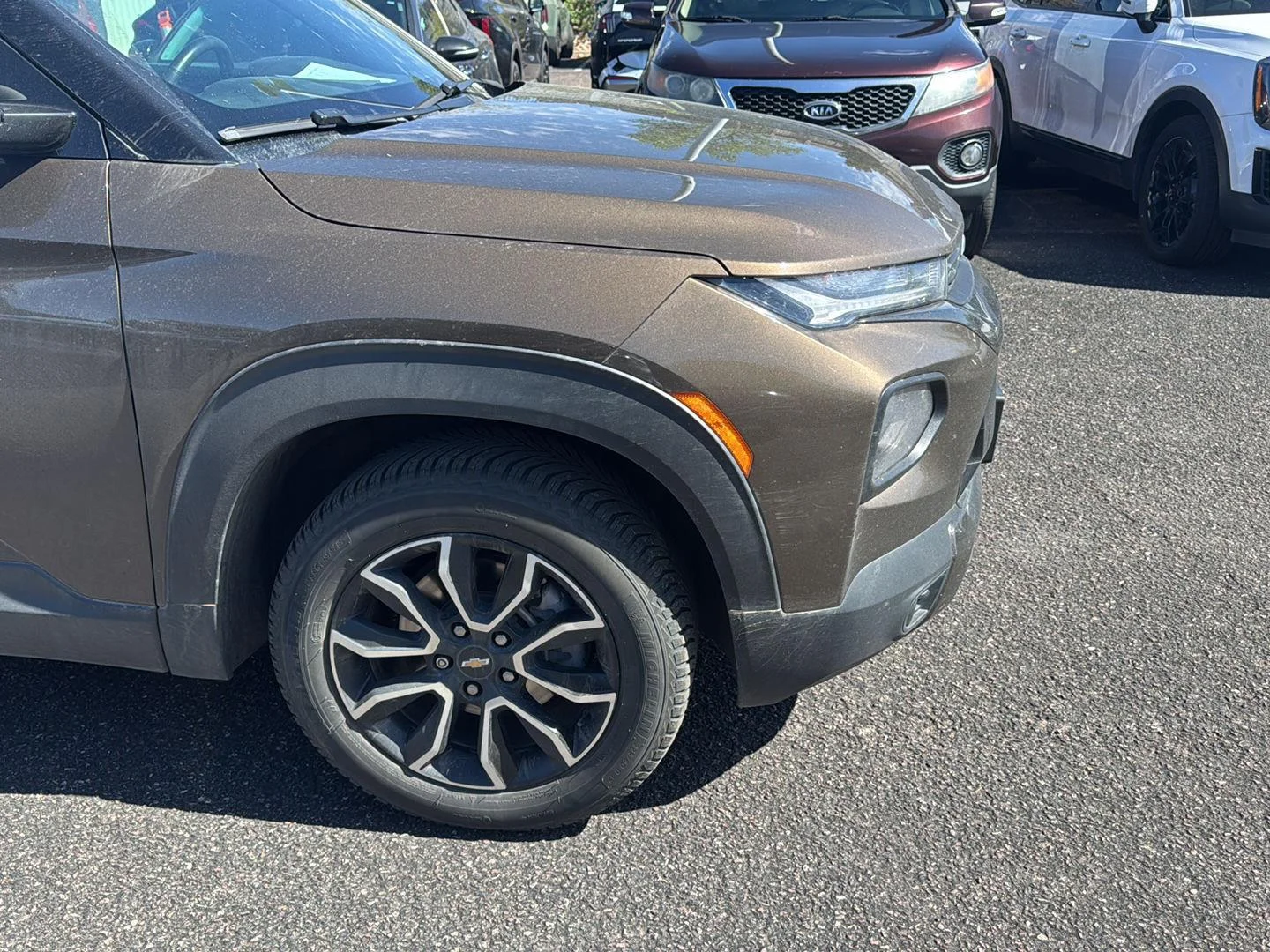 Used 2022 Zeus Bronze Metallic Chevrolet ACTIV image 4