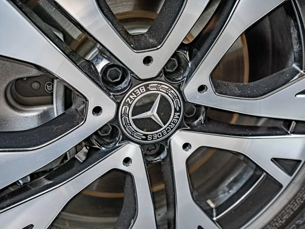 Used 2026 Polar White Mercedes-Benz GLB 250 image 11