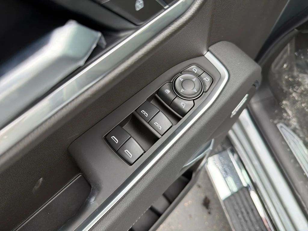 2026 GMC Sierra 1500 SLT - Photo 11