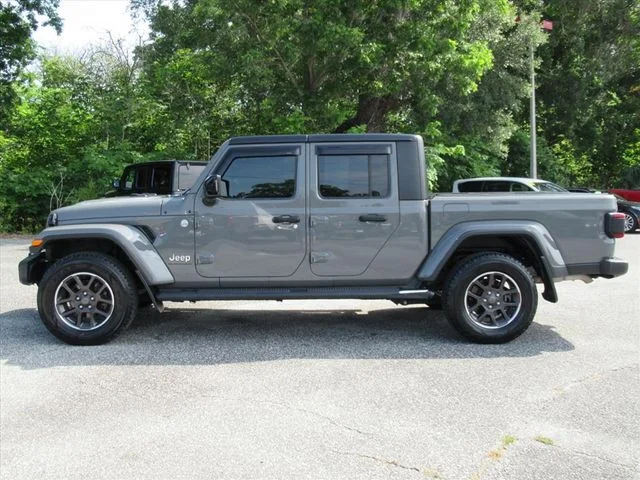 Used 2023 Gray Jeep Overland image 4