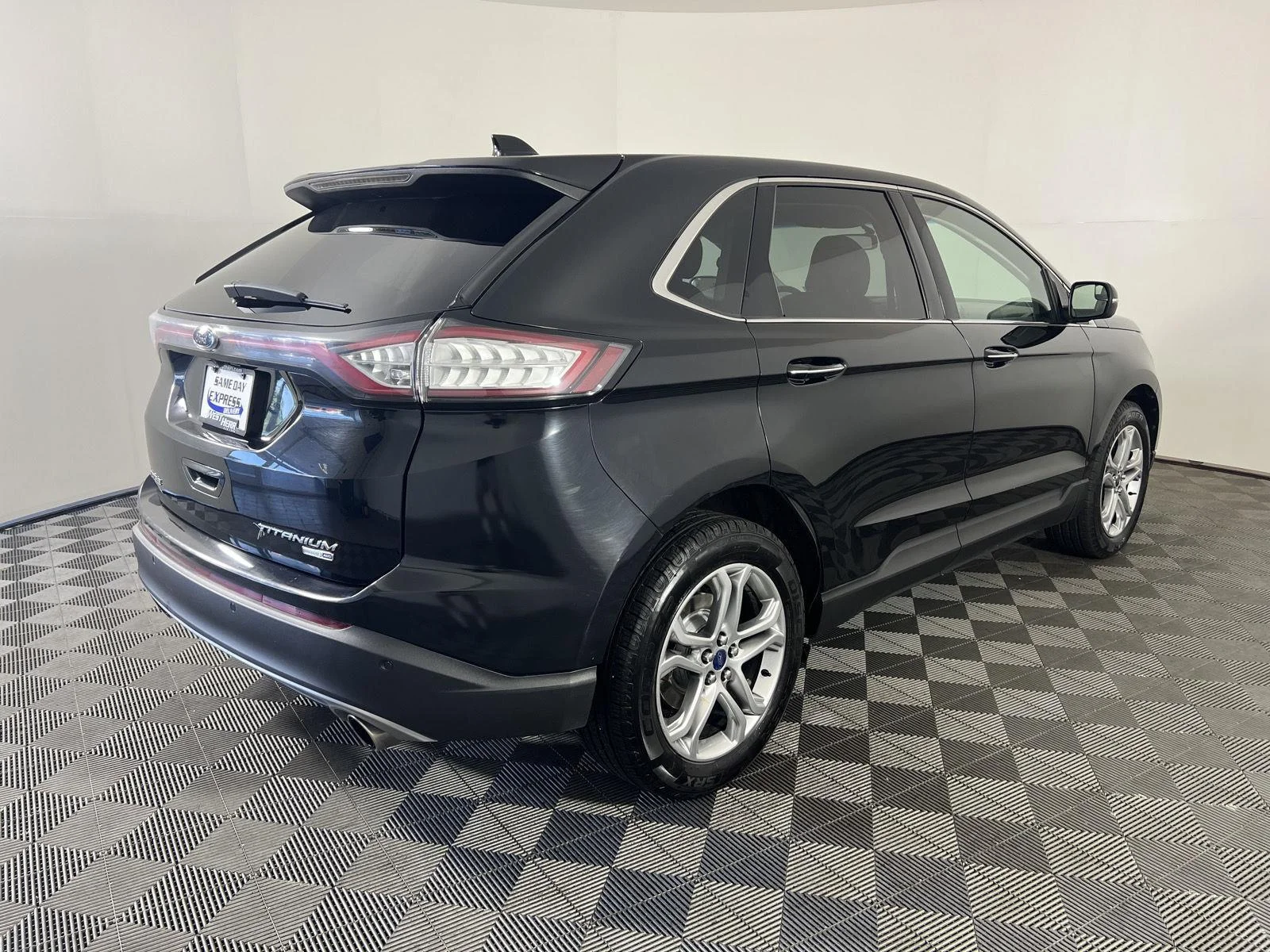 Used 2018 Shadow Black Ford Titanium image 3