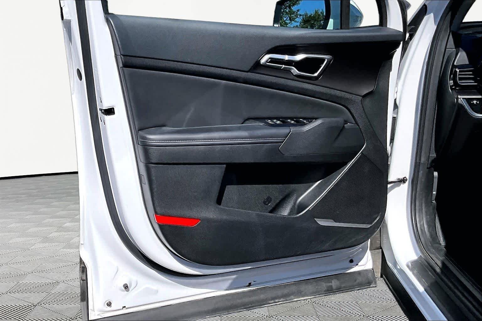 Used 2023 Glacial White Pearl Kia EX image 21