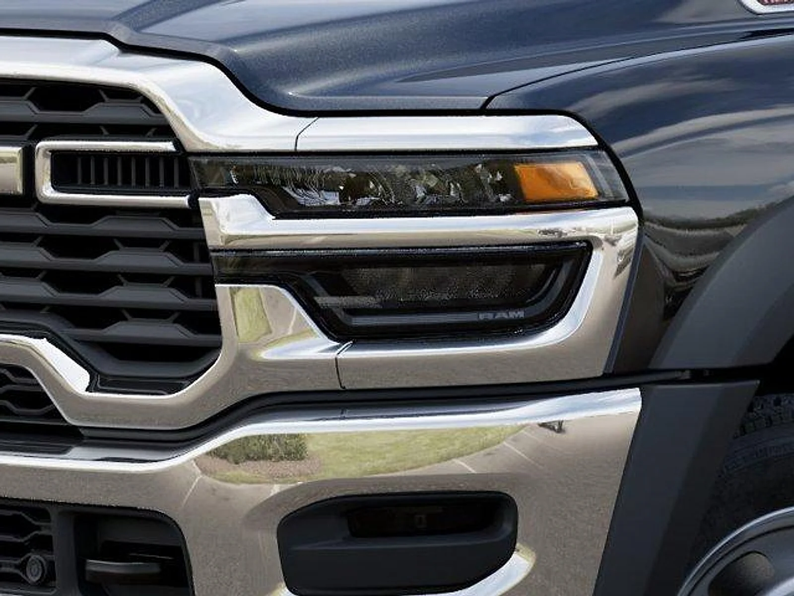 New 2026 Diamond Black Crystal Pearl-Coat Exterior Paint RAM Tradesman 4x4 Reg Cab 84" CA 168.5" WB image 10